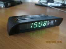 Часы в машину на солнечной батарее